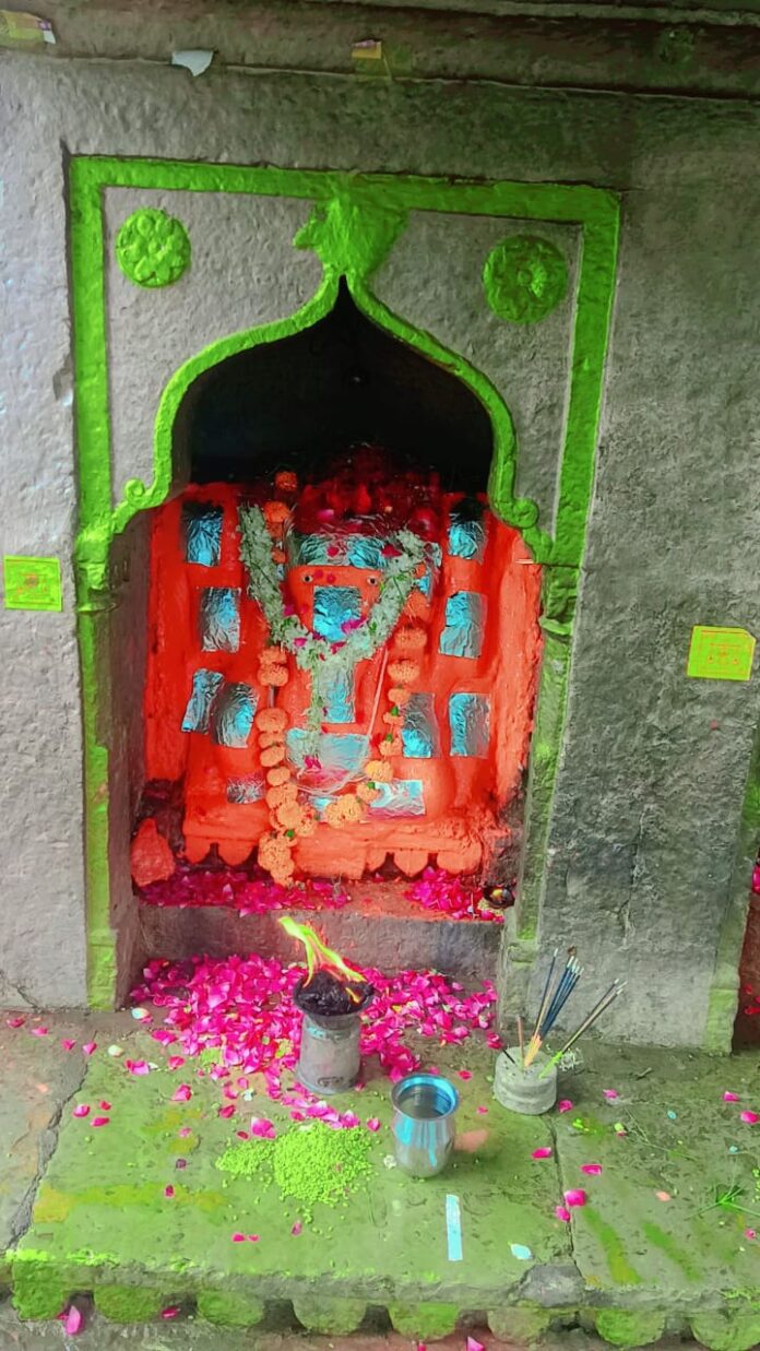 बड़ा नयागांव :- आरतियां श्री गणेश जी महाराज (चित्र-सोनू कुमावत, पवन पाराशर)