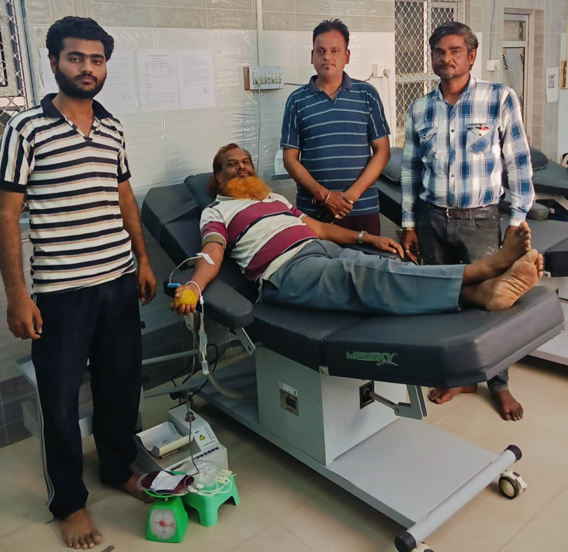 मानव सेवा समिति कार्यकर्ता ने तीसरी बार रक्तदान कर बचाई महिला मरीज की जान