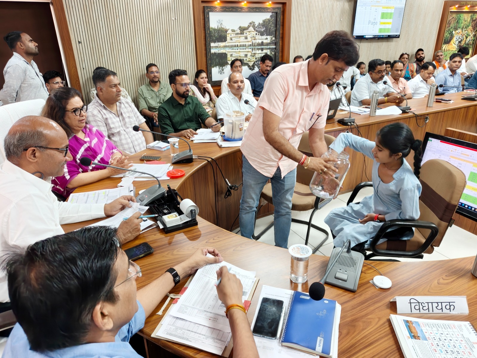 पंचायतीराज आम चुनाव, 2026- प्रधान, जिला परिषद सदस्य एवं पंचायत समिति सदस्यों के आरक्षण की लोटरी प्रक्रिया संपन्न*